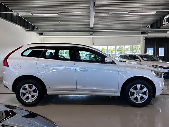 Volvo XC60 6 of 11