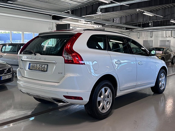 Volvo XC60 4 of 11