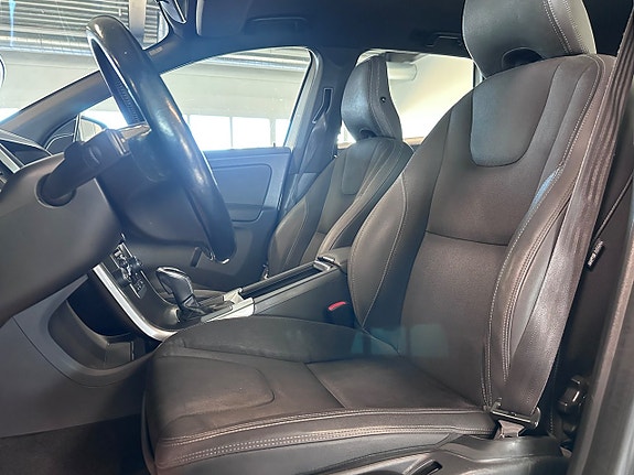 Volvo XC60 11 of 11
