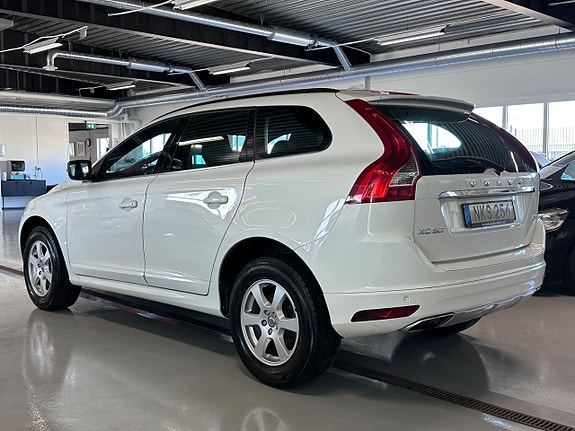 Volvo XC60 3 of 11