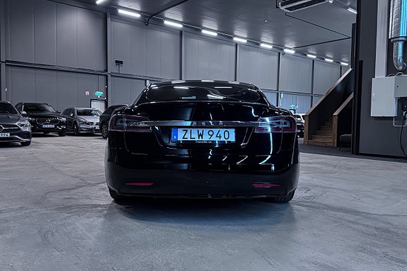 Tesla Model S 5 of 5
