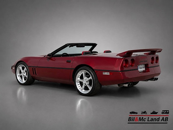 Chevrolet Corvette 3 of 5