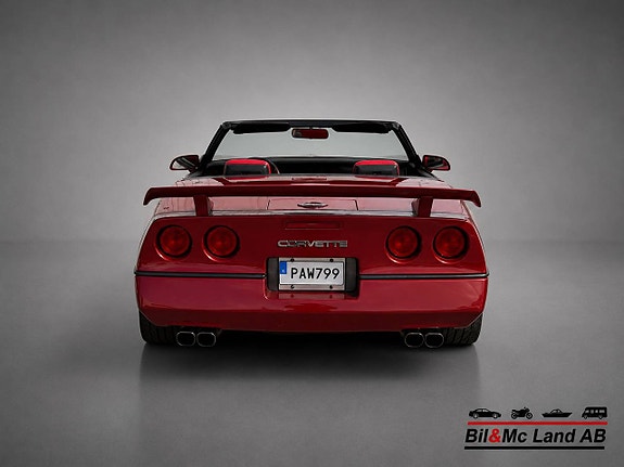 Chevrolet Corvette 4 of 5