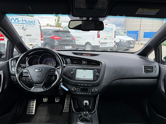 Kia Ceed 10 of 18