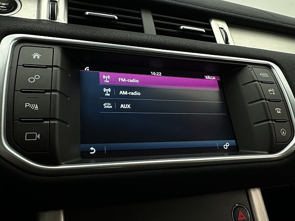 Land Rover Range Rover Evoque 21 of 30