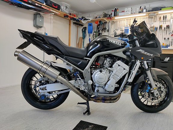 Yamaha FZS1000 Fazer 2 of 14