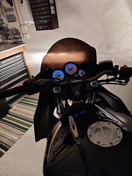 Yamaha FZS1000 Fazer 4 of 14