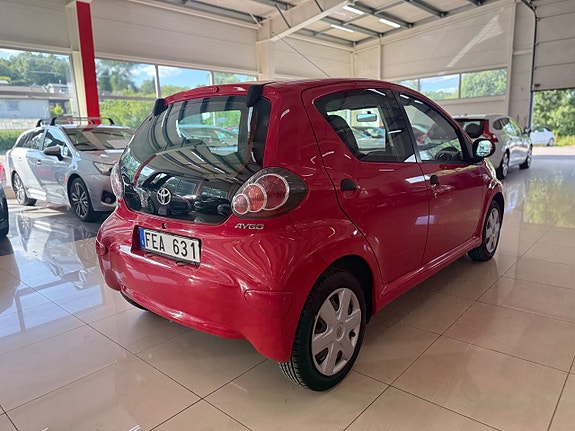 Toyota Aygo 4 of 9