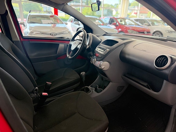 Toyota Aygo 8 of 9