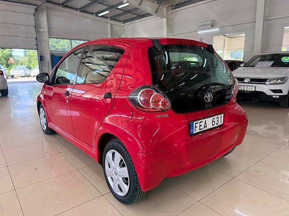 Toyota Aygo 6 of 9