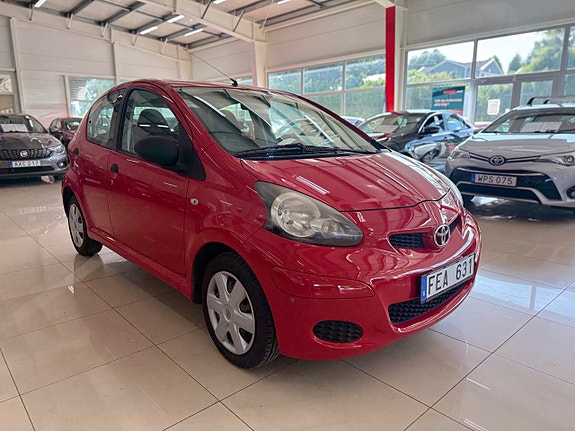 Toyota Aygo 3 of 9