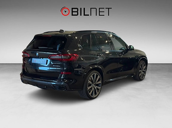 BMW X5 2 of 5