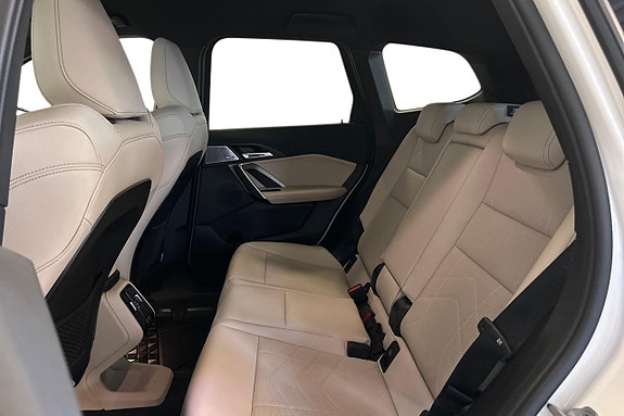 BMW iX1 21 of 24