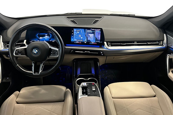 BMW iX1 15 of 24