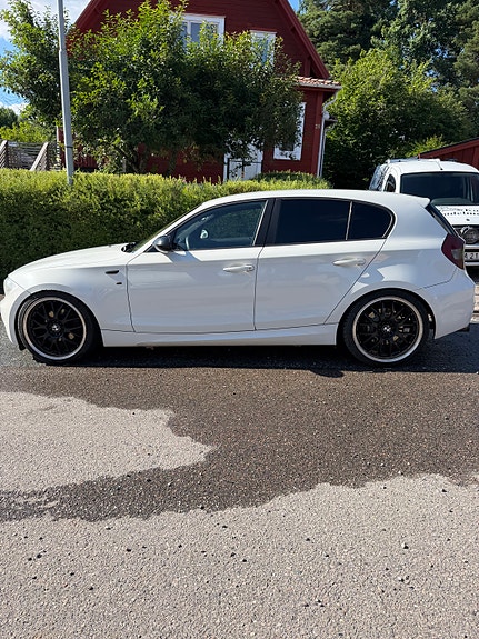 BMW 120d 5 of 5