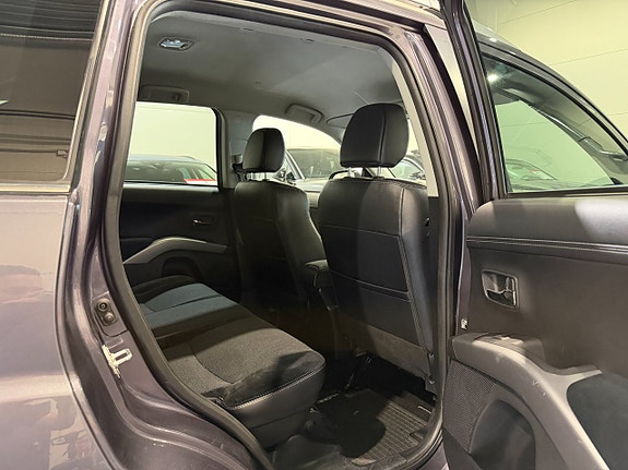 Mitsubishi Outlander 13 of 20
