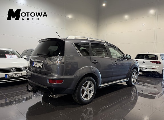 Mitsubishi Outlander 2 of 20