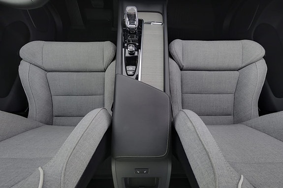 Volvo XC60 9 of 26