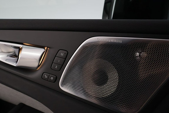 Volvo XC60 14 of 26