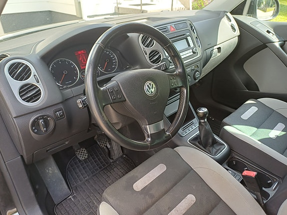 Volkswagen Tiguan 4 of 5