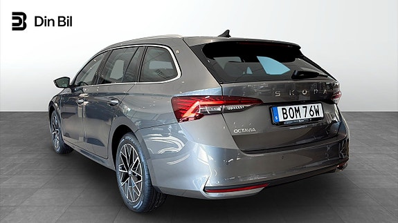 Skoda Octavia 3 of 5