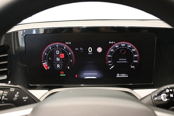 Volkswagen Passat 16 of 23