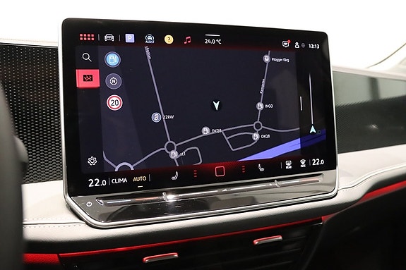 Volkswagen Passat 19 of 23