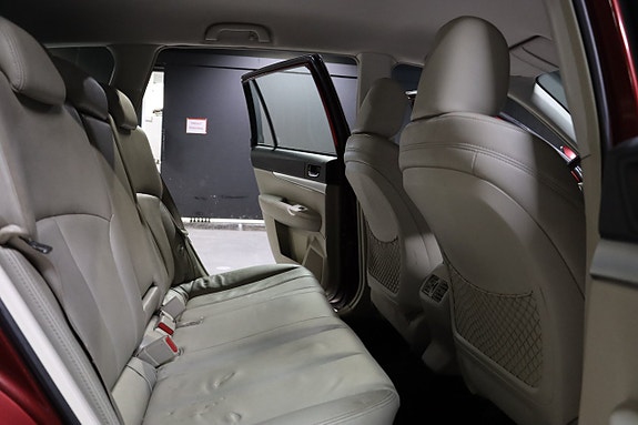 Subaru Outback 12 of 22
