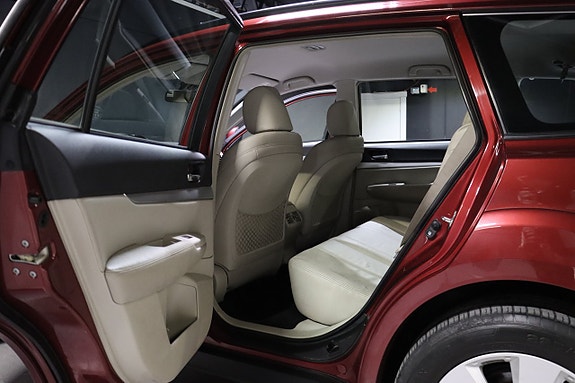 Subaru Outback 11 of 22