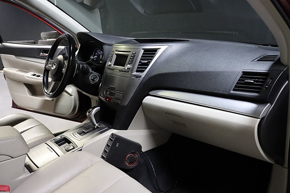Subaru Outback 14 of 22