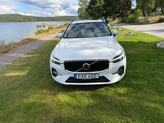 Volvo XC60 2 of 11