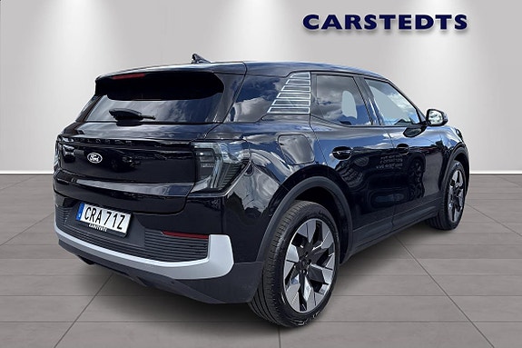 Ford Explorer 3 of 5