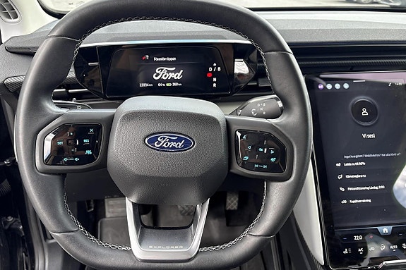 Ford Explorer 7 of 12