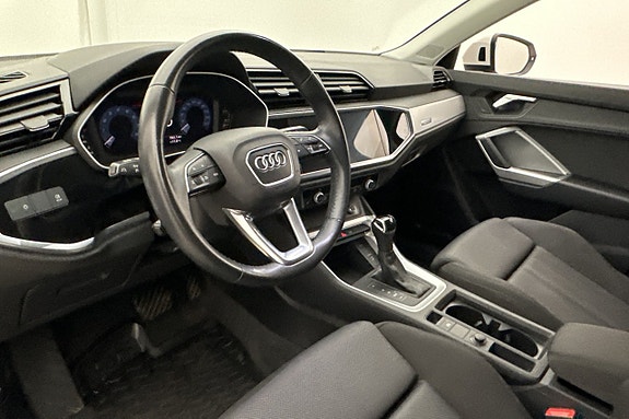Audi Q3 8 of 30