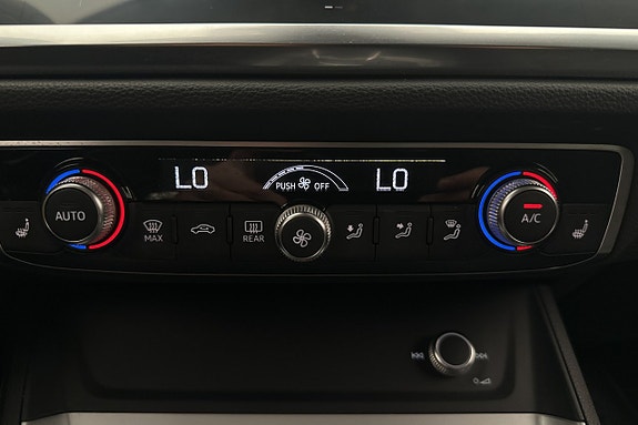 Audi Q3 24 of 30