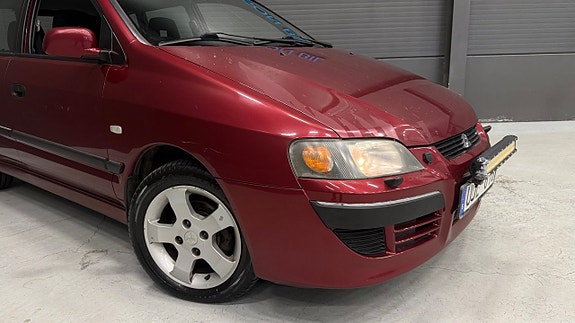 Mitsubishi Space Star 3 of 5