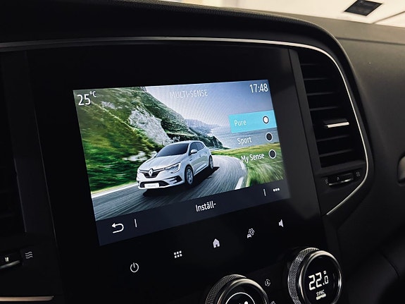 Renault Megane E-Tech 17 of 19