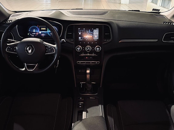 Renault Megane E-Tech 8 of 19