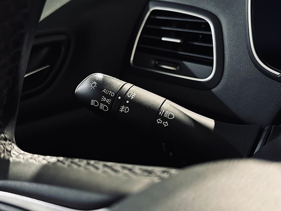Renault Megane E-Tech 18 of 19