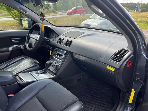Volvo XC90 5 of 6