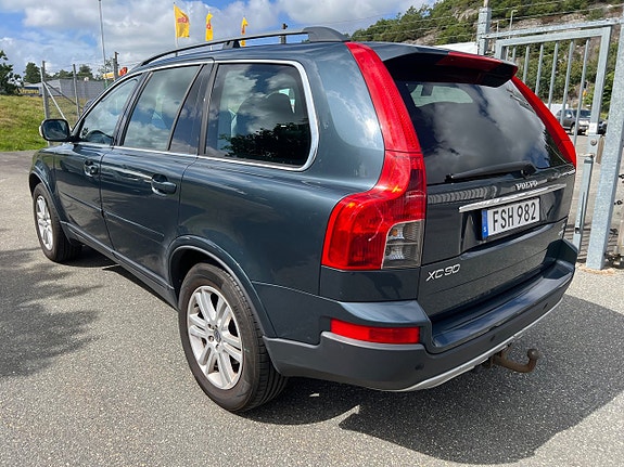 Volvo XC90 4 of 6
