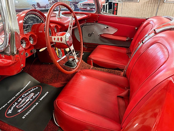 Chevrolet Corvette 19 of 27