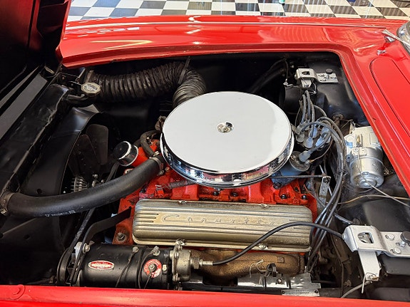Chevrolet Corvette 22 of 27