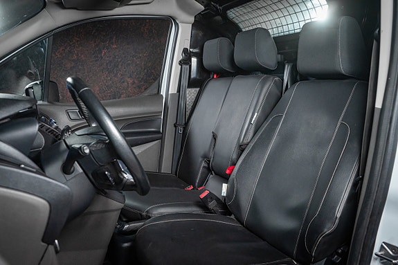 Ford Transit Connect 13 of 30