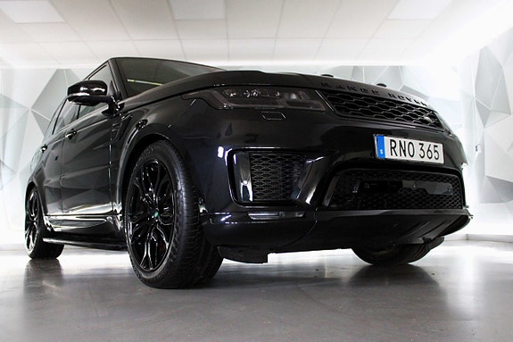 Land Rover Range Rover Sport 6 of 25