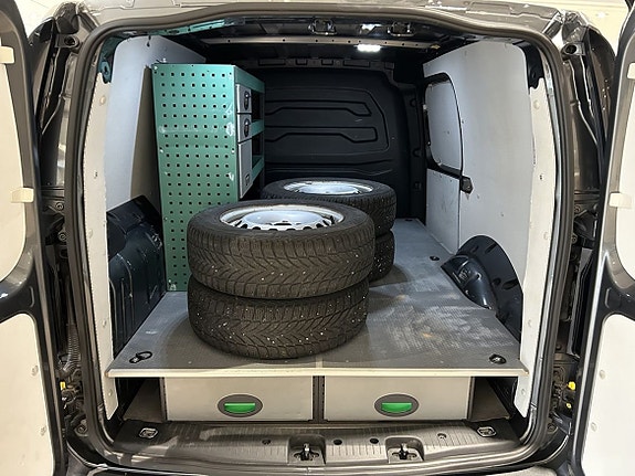 Volkswagen Caddy Maxi 9 of 25