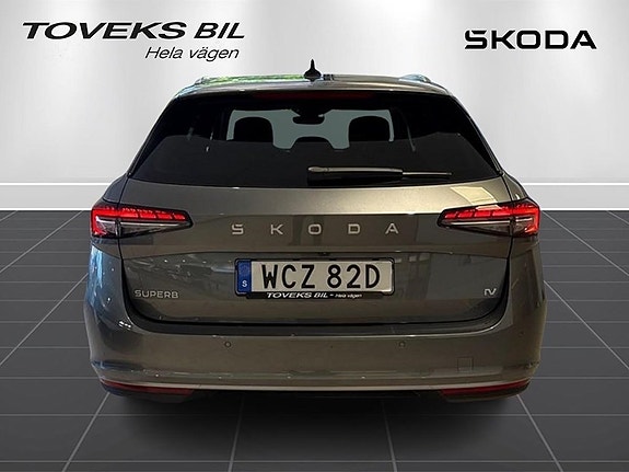 Skoda Superb 4 of 5
