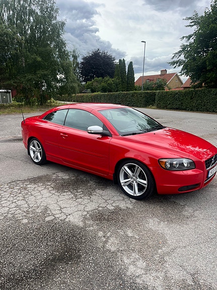 Volvo C70 3 of 5