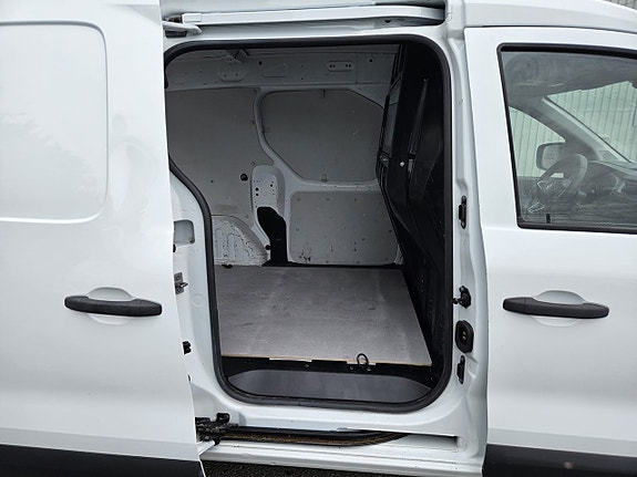 Renault Kangoo Express 13 of 21