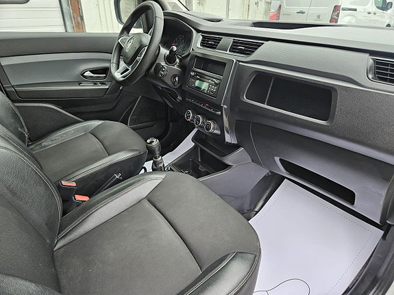 Renault Kangoo Express 15 of 21